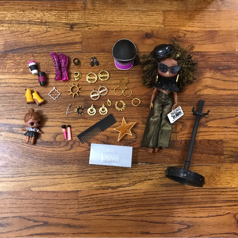 LOL Surprise Dolls Accessories
Clothes Boots Shoes Hats Baby Cups Purse Jewelry